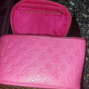 Glamaholic/ Glam-Aholic Large toiletry bag.